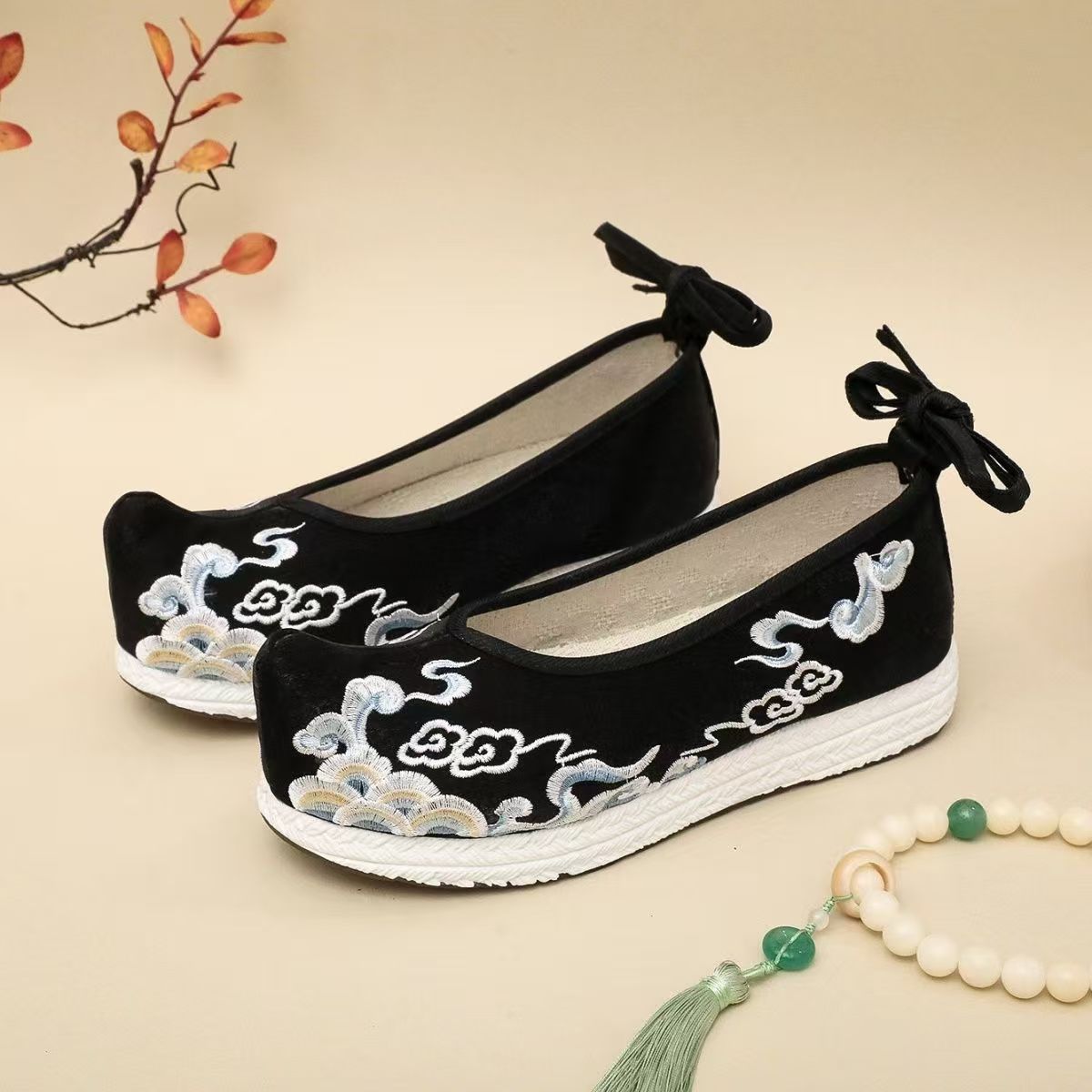 Sewing Cloth - Woman Big Size Embroidered Hanfu Shoes